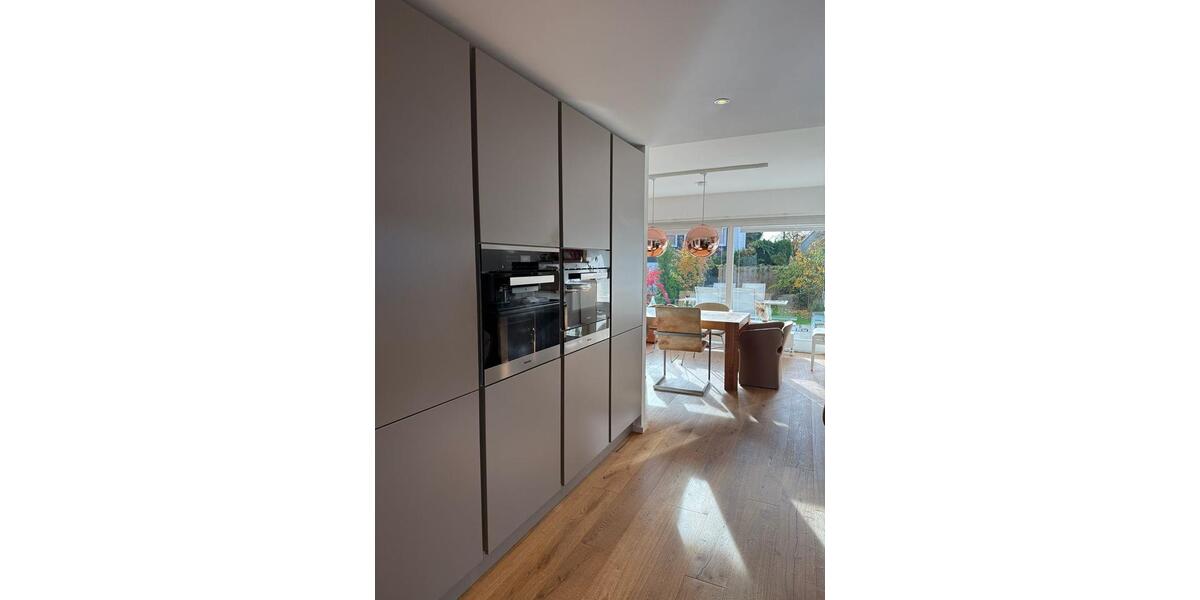 UNTERBACH: Wunderschönes, vollklimatisiertes 7-Raum Reihenendhaus 7 zimmer