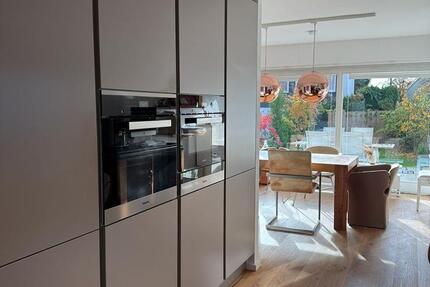 UNTERBACH: Wunderschönes, vollklimatisiertes 7-Raum Reihenendhaus zimmer