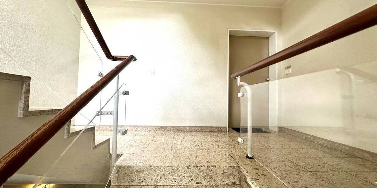 Etagenwohnung Neuss Gnadental - 4 Zimmer, 140 m&sup2;, 1.550&euro; | Angebot:26616356
