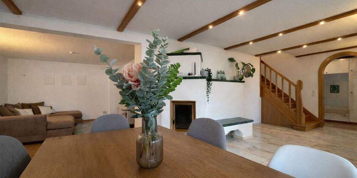 Etagenwohnung Hilden Forstbach - 3 Zimmer, 120 m&sup2;, 389.000&euro; | Angebot:24424456