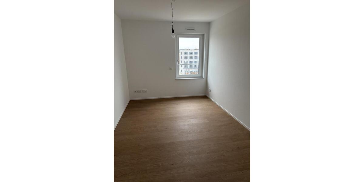 Etagenwohnung Neuss - 4 Zimmer, 122 m&sup2;, 1.766&euro; | Angebot:24330475