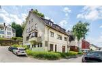 Charmantes Mehrfamilienhaus mit Ausbaupotenzial - Großzügig, gepflegt und vielseitig nutzbar