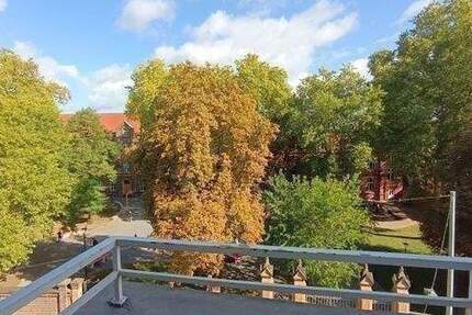 Düsseldorf-Oberbilk, Heerstraße 27 - Komplett sanierte Wohnung mit 2 Balkonen + Küchenzeile, bereit zum zeitnahen Einzug !! 2 zimmer