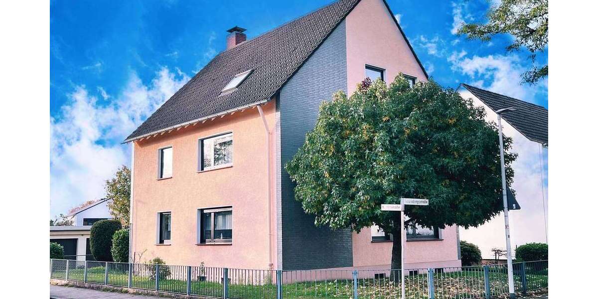 Haus zum Kaufen in Hilden 520.000 € 237 m² 8 zimmer