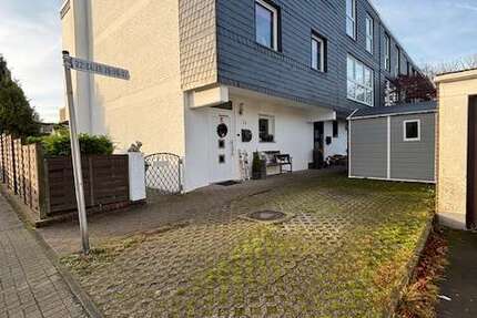 Haus zum Kaufen in Hilden 630.000 € 178.2 m² 6 zimmer
