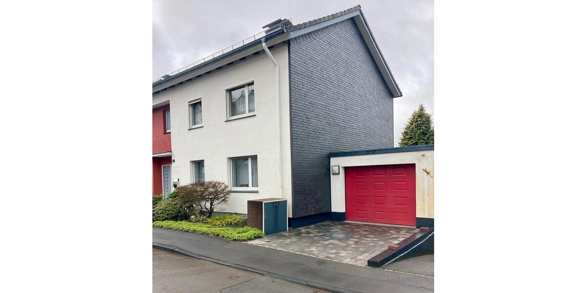 Doppelhaushälfte Remscheid Reinshagen - 8 Zimmer, 130 m&sup2;, 1.400&euro; | Angebot:25961564