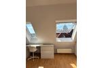 Sonnige Dachgeschoss Maisonette mit Balkon, Stellpl. & Garage