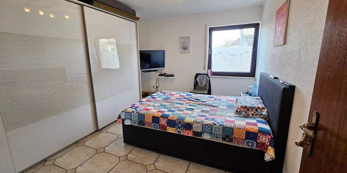 Mehrfamilienhaus, Wohnhaus Leverkusen / Lützenkirchen Quettingen - 8 Zimmer, 234 m&sup2;, 649.000&euro; | Angebot:25679035