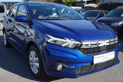 Dacia Sandero 29.400 km 14.480 € Solingen 42651
