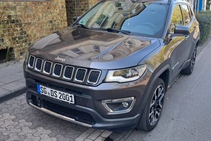 Jeep Compass 72.000 km 16.100 &euro; Solingen 42697