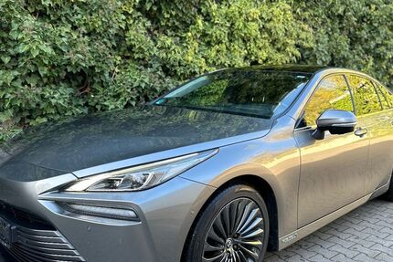 Toyota Mirai 92.000 km 12.890 &euro; Wuppertal 42281