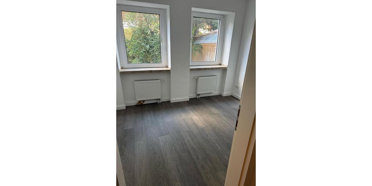 Erdgeschoßwohnung Solingen Wald - 2 Zimmer, 34 m&sup2;, 500&euro; | Angebot:26045490