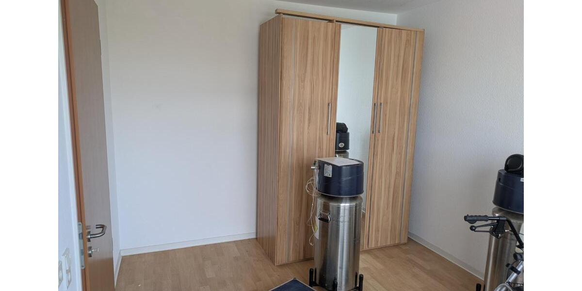 Dachgeschoßwohnung Solingen Mitte - 2 Zimmer, 43 m&sup2;, 681&euro; | Angebot:25541390