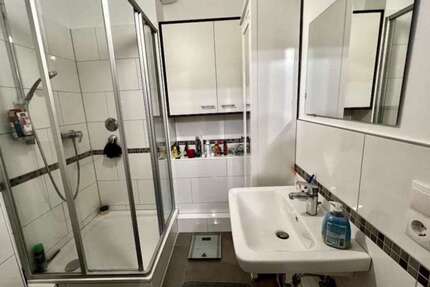 Wohnung Düsseldorf / Heerdt Heerdt - 2 Zimmer, 49 m&sup2;, 220.000&euro; | Angebot:22510058