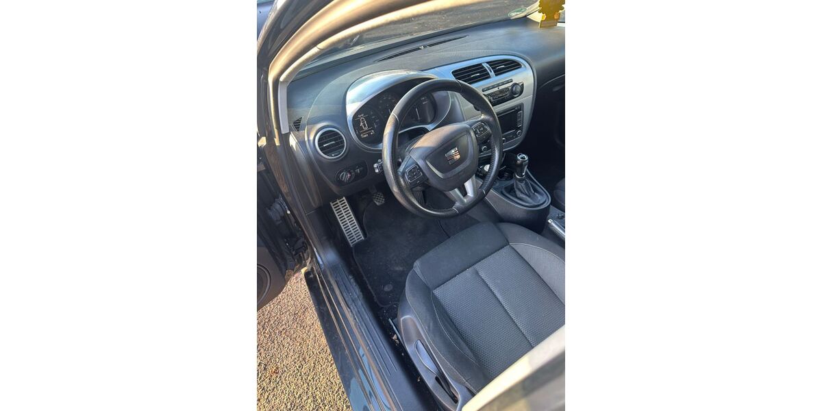 Seat Leon 175.000 km 2.900 &euro; Köln 50765