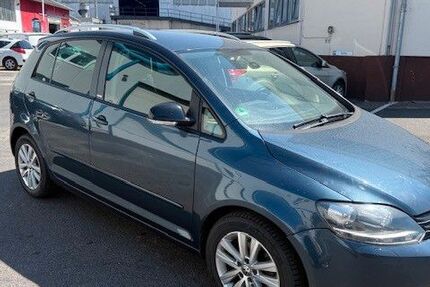 VW Golf 210.000 km 4.700 &euro; Köln 51109