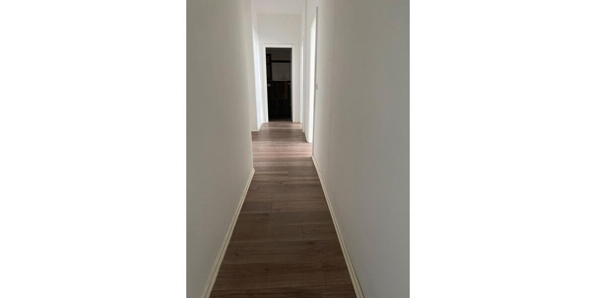 Erdgeschoßwohnung Remscheid Gemarkung Bergisch Born - 3 Zimmer, 90 m&sup2;, 1.250&euro; | Angebot:25974606