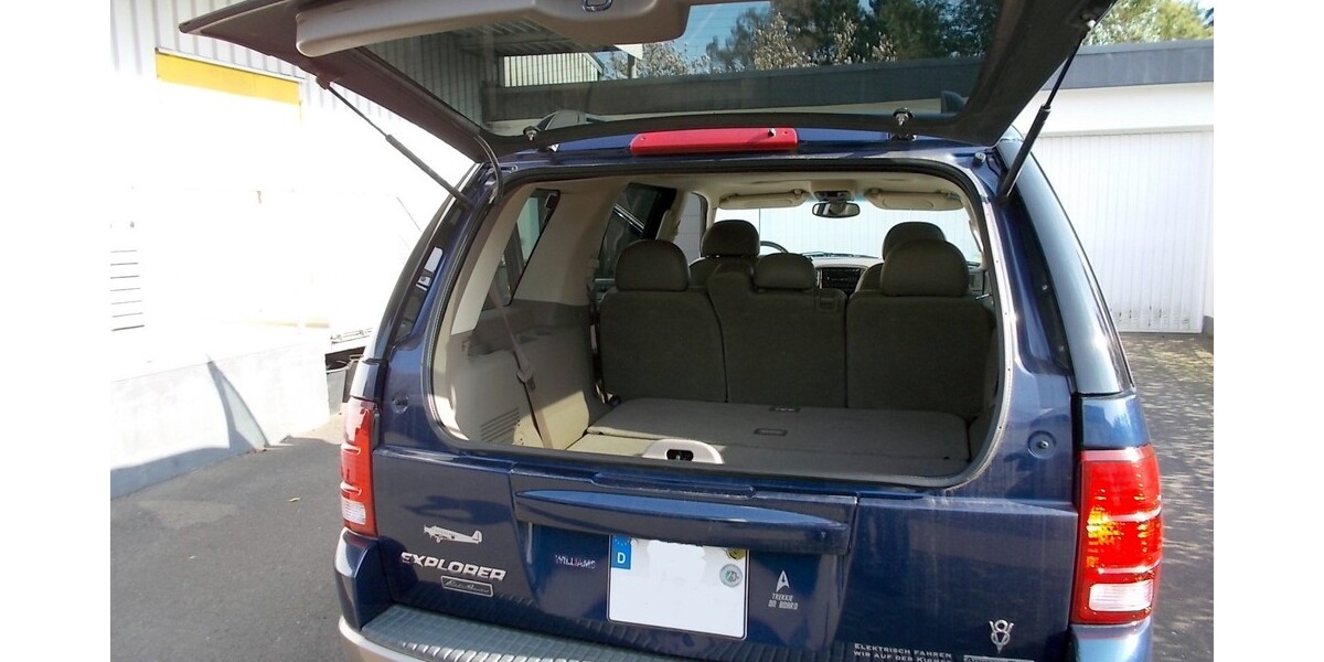 Ford Explorer 200.500 km 8.900 &euro; Remscheid 42853