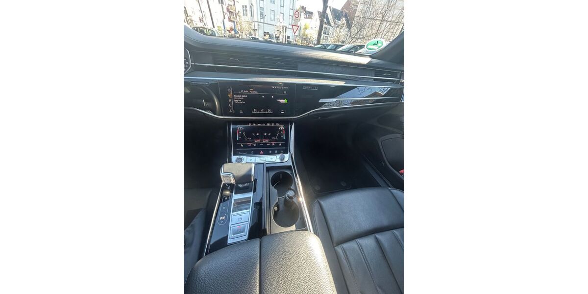 Audi A8 108.000 km 55.200 &euro; Düsseldorf 40599