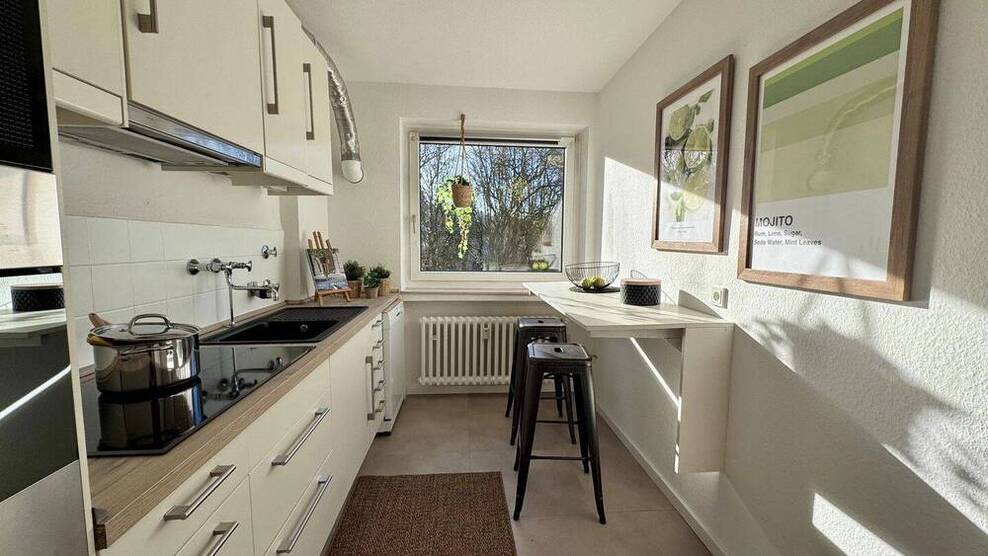 Sofort einziehen: Moderne 2 Zimmer Wohnung mit traumhaftem Sonnenbalkon - sofort bezugsbereit