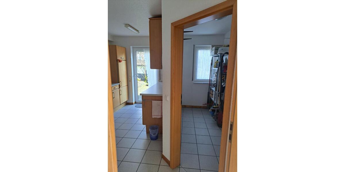 Etagenwohnung Lindlar - 3 Zimmer, 130 m&sup2;, 1.400&euro; | Angebot:25929431