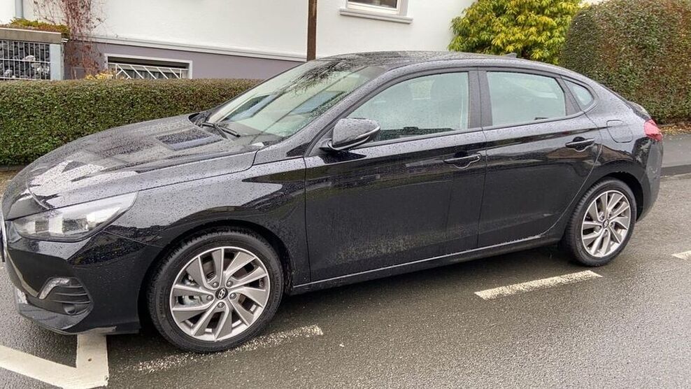 i30