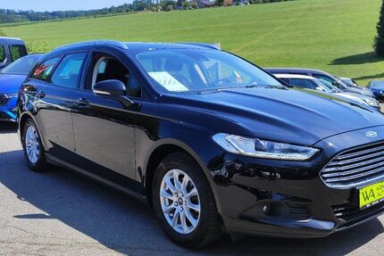 Ford Mondeo 121.529 km 12.995 &euro; Halver 58553