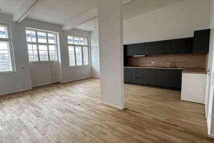 Wohnung Wermelskirchen - 3 Zimmer, 115 m&sup2;, 1.449&euro; | Angebot:23804289