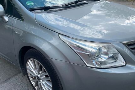 Toyota Avensis 221.000 km 5.250 € Düsseldorf 40472