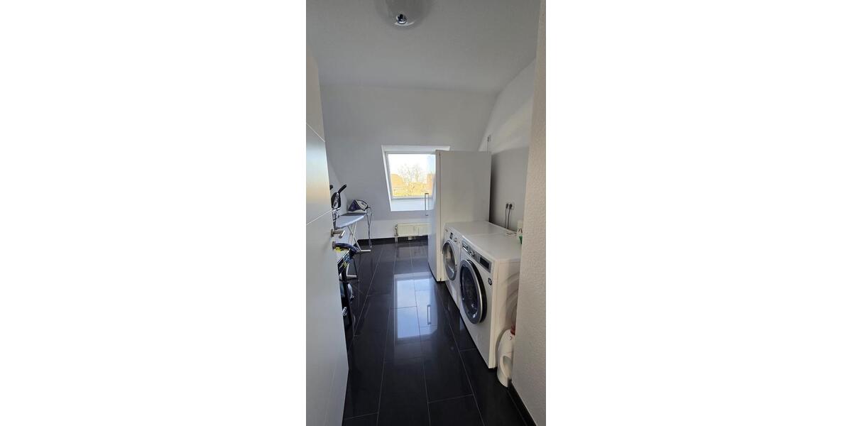 Dachgeschoßwohnung Solingen Ohligs - 2 Zimmer, 57 m&sup2;, 160.000&euro; | Angebot:26877057