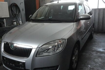 Skoda Roomster 1,6 Style Plus Edit. Autom Klimatr.1.Hd 113.000 km 7.490 € Neuss 41462