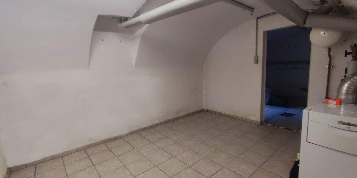 Reihenmittelhaus Düsseldorf Heerdt - 1 Zimmer, 285 m&sup2;, 695.000&euro; | Angebot:24696292