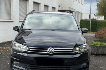 VW Touran 142.500 km 12.900 &euro; Neuss 41460