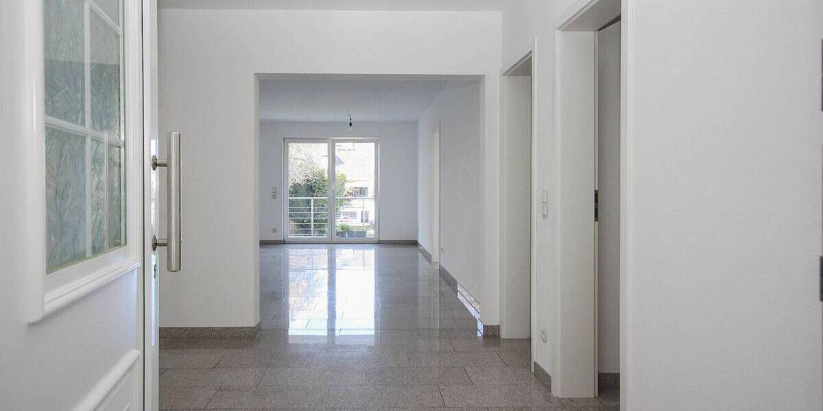 Etagenwohnung Düsseldorf Wersten - 2 Zimmer, 108 m&sup2;, 1.280&euro; | Angebot:21779861