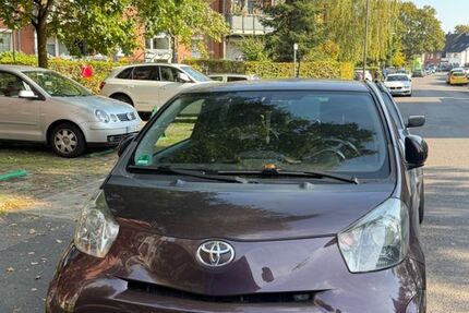 Toyota IQ 135.000 km 7.000 &euro; köln 51103