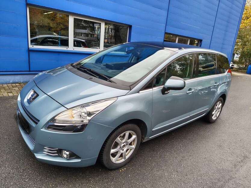 Peugeot 5008 118.000 km 5.600 € Ratingen 40883