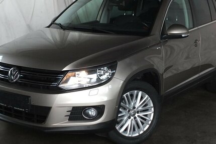 VW Tiguan CUP SPORT NAVI PARKPILOT TEMPOMAT 88.859 km 10.908 &euro; Köln 50858