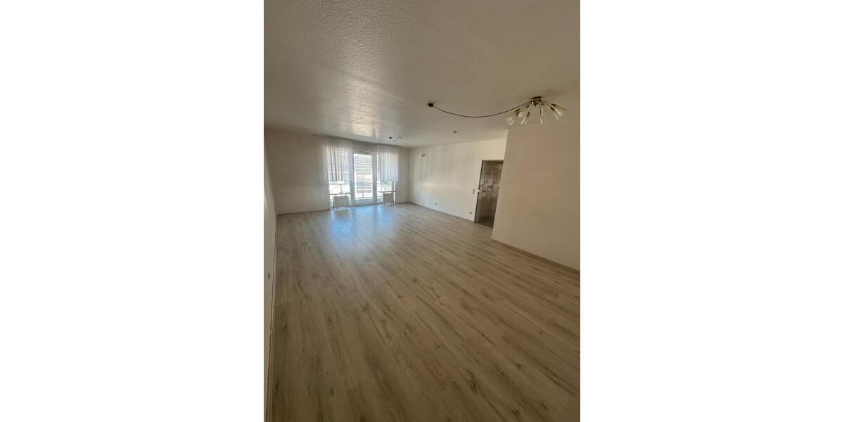 Etagenwohnung Solingen Aufderhöhe - 2 Zimmer, 72 m&sup2;, 880&euro; | Angebot:26644897