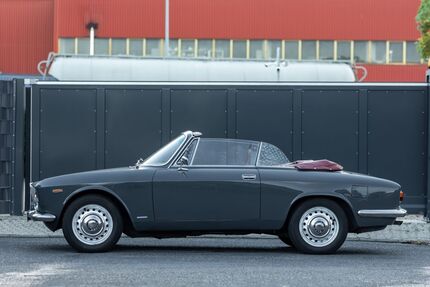 Alfa Romeo Giulia 18.000 km 89.000 € Düsseldorf 40549