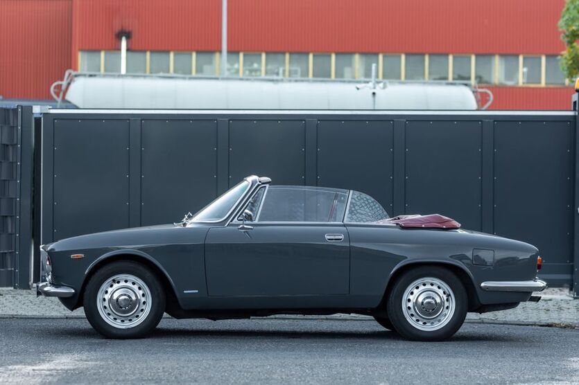 Alfa Romeo Giulia 18.000 km 89.000 € Düsseldorf 40549