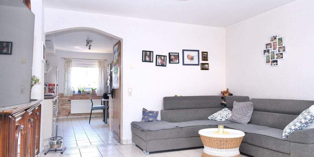 Reihenmittelhaus Neuss Gnadental - 5 Zimmer, 79 m&sup2;, 349.000&euro; | Angebot:24825870