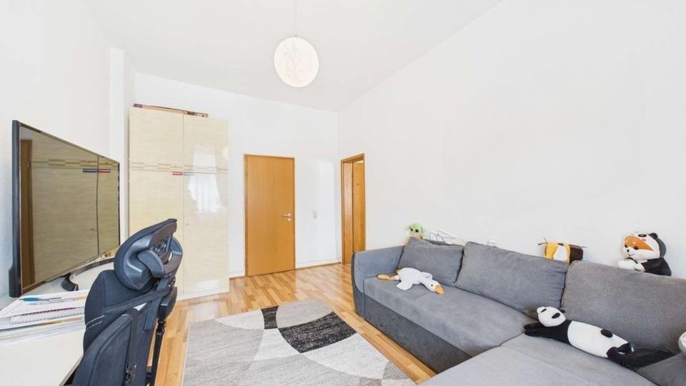 Renditestarkes Paket ca. 6 % - Vier Wohnungen in einem Haus.