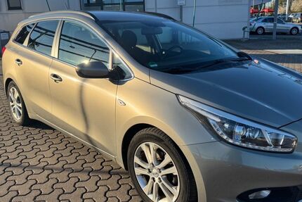 Kia ceed / Ceed 233.300 km 3.995 &euro; Hattingen 45529