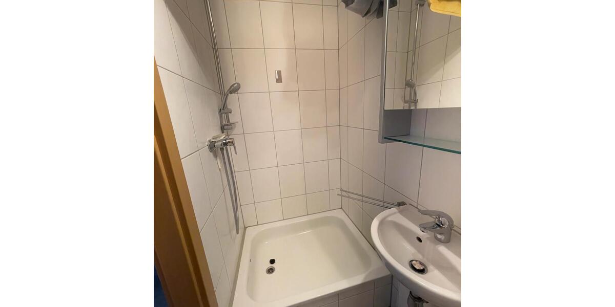 Etagenwohnung Solingen Wald - 1 Zimmer, 30 m&sup2;, 600&euro; | Angebot:27618394