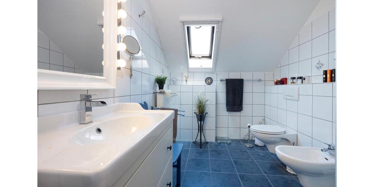 Einfamilienhaus Remscheid - 10 Zimmer, 300 m&sup2;, 550.000&euro; | Angebot:26495629