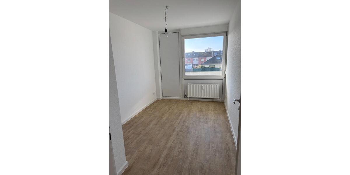 Etagenwohnung Köln Heimersdorf - 3 Zimmer, 70 m&sup2;, 1.050&euro; | Angebot:24788209