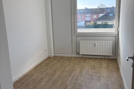 Wohnung Köln Heimersdorf - 3 Zimmer, 70 m&sup2;, 1.050&euro; | Angebot:24788209