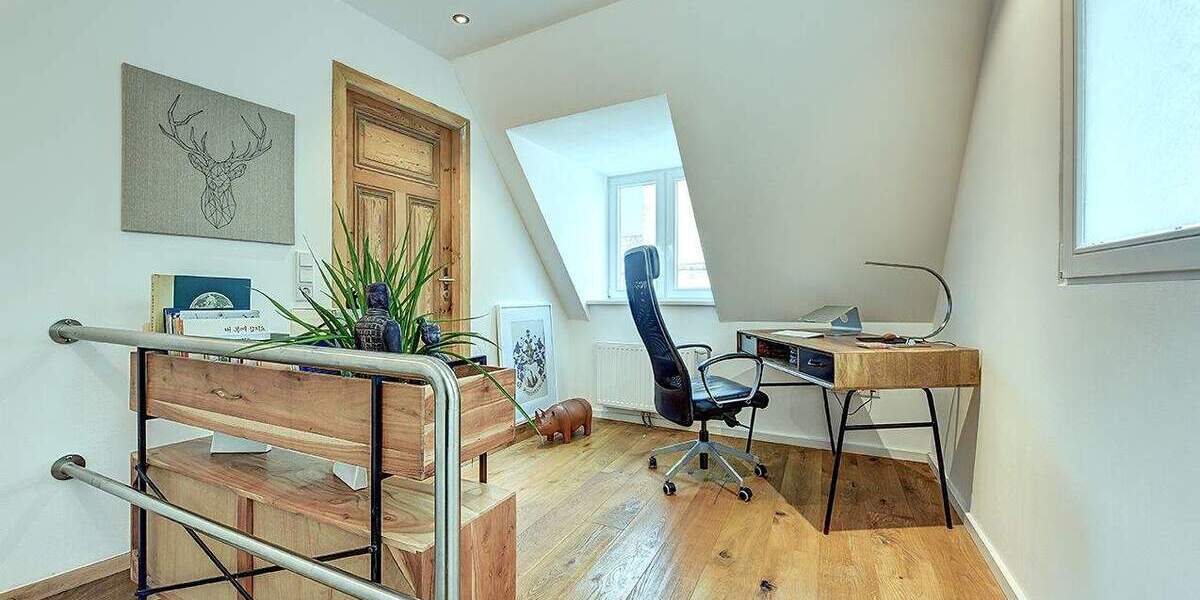 Mehrfamilienhaus, Wohnhaus Mettmann - 9 Zimmer, 307 m&sup2;, 3.700&euro; | Angebot:23824613