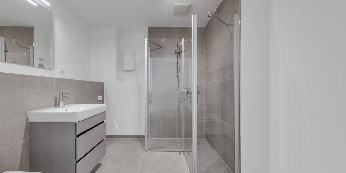 Etagenwohnung Düsseldorf Bilk - 2 Zimmer, 47 m&sup2;, 1.500&euro; | Angebot:26894873