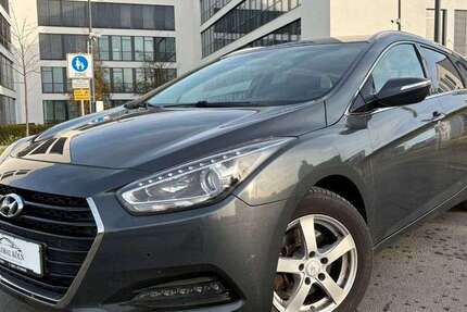 Hyundai i40 178.000 km 8.990 &euro; Köln 51107